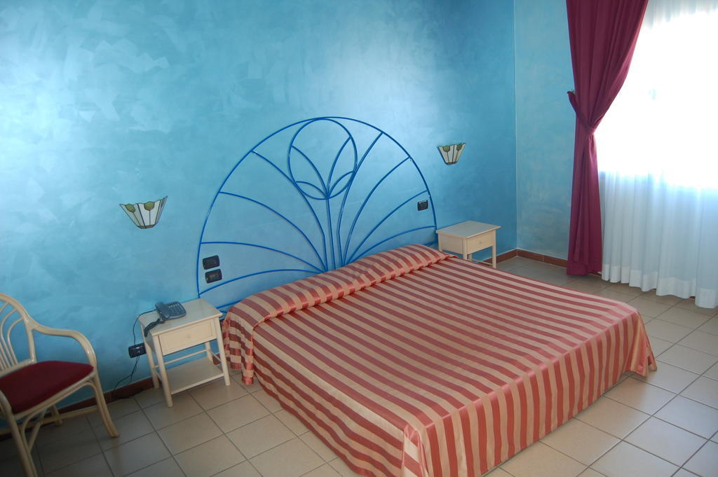 Hotel Club Pegaso Marina di Melilli Oda fotoğraf